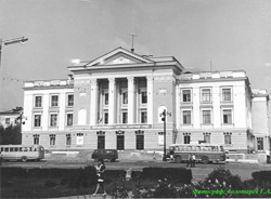 КОМСОМОЛЬСКАЯ площадь КОМСОМОЛЬСКАЯ площадь
